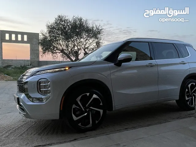MITSUBISHI OUTLANDER MONTERO SPORT