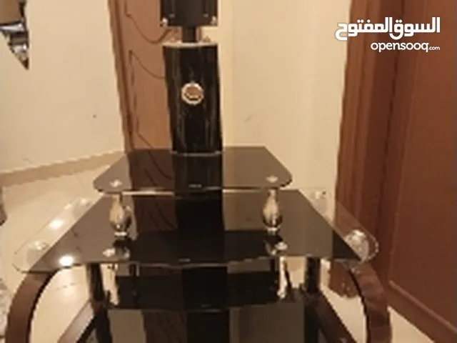 طاولة تلفزيون