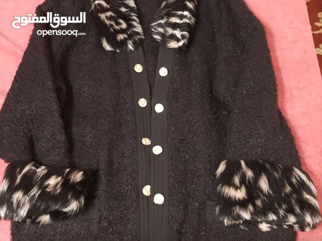 جاكيت صوف وارد سويسرا ماركة LIMA مقاس 44