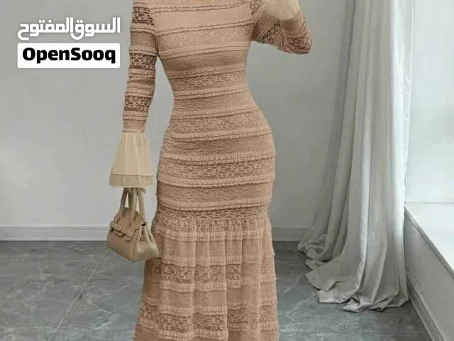 ماركه SHEIN
فساتين نسائيه طويله بتشكيله فخااااامه