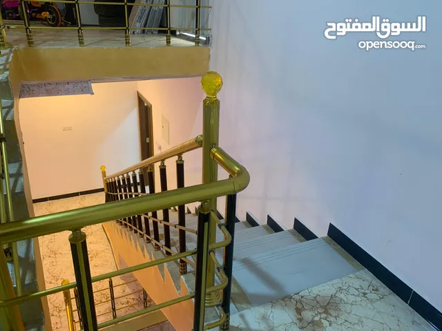 165 m2 4 Bedrooms Townhouse for Sale in Basra Muhandiseen