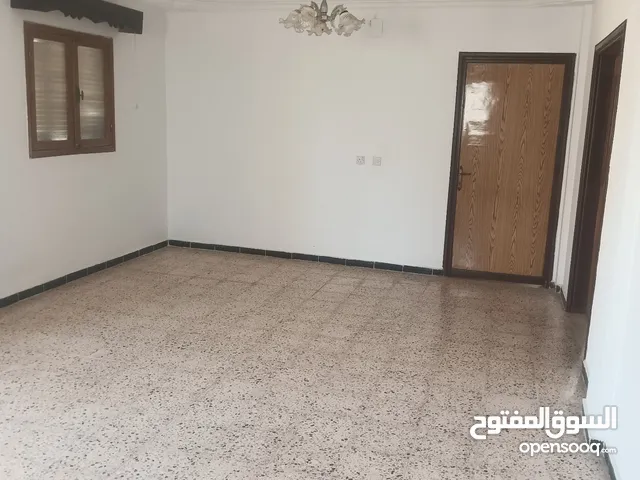 140 m2 4 Bedrooms Apartments for Sale in Benghazi As-Sulmani Al-Gharbi