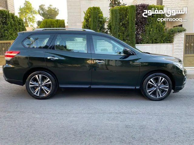 Used Nissan Pathfinder in Amman