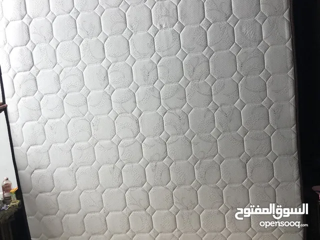 فرشة مزدوجه زمبركيه ماركه التوئم ارتفاع 33سم مواصفات عاليه استعمال خفيف جدا