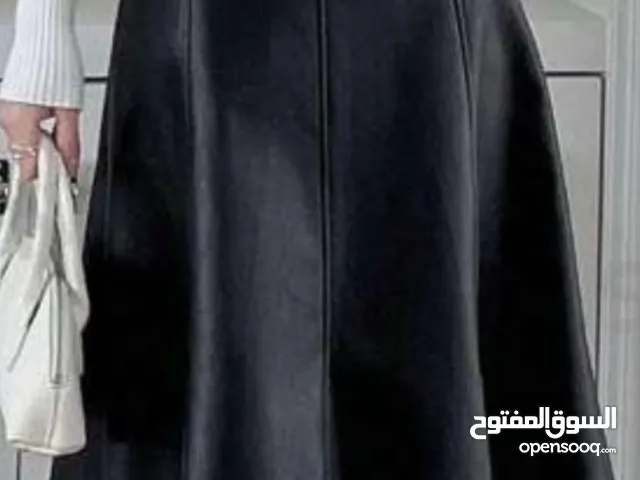 تنورة جلد اسود نسائي