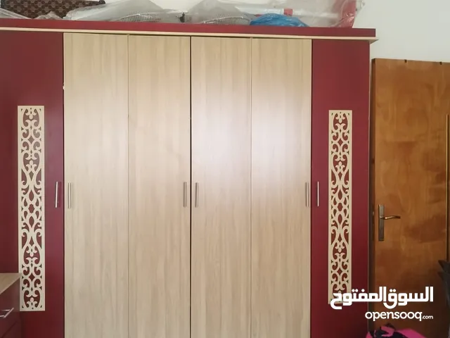 للمعنين طقم نوم بحالة ممتازة وبسعر مناسب