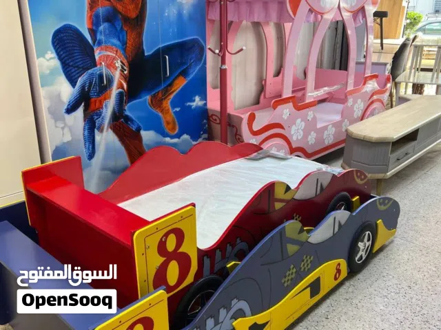 سرير شكل سيارة بااجمل الالوان وكنتور بااجمل النفشات  موديل راقي للاطفال