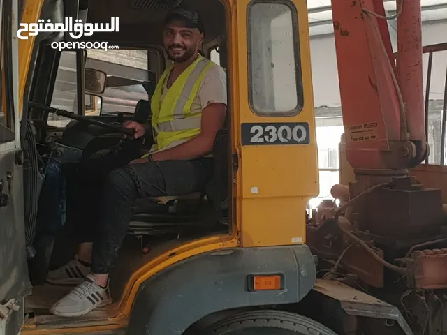 اعمل كسائق ونش ...حفار ...شاحنه ورأس  موجود في طرابلس لبناني الجنسية