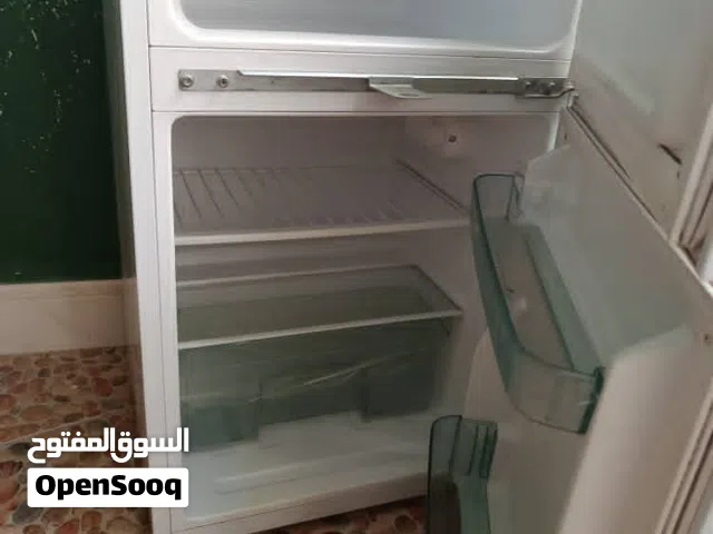 ثلاجة نظيفة جدا