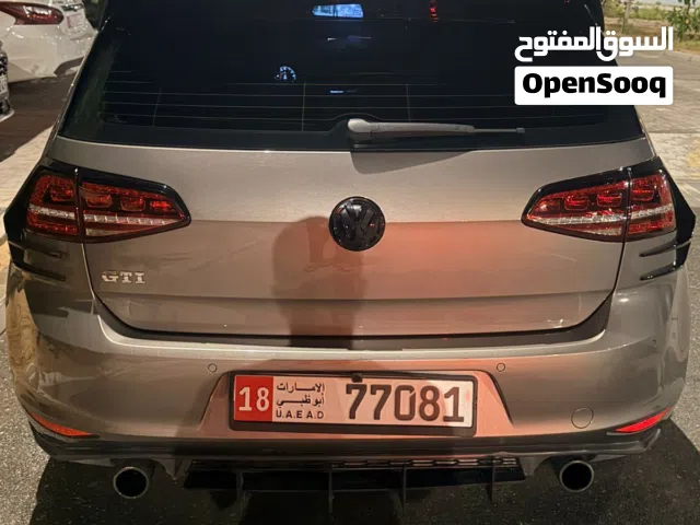 2015 فولكسفاغن جولف GTI Standard