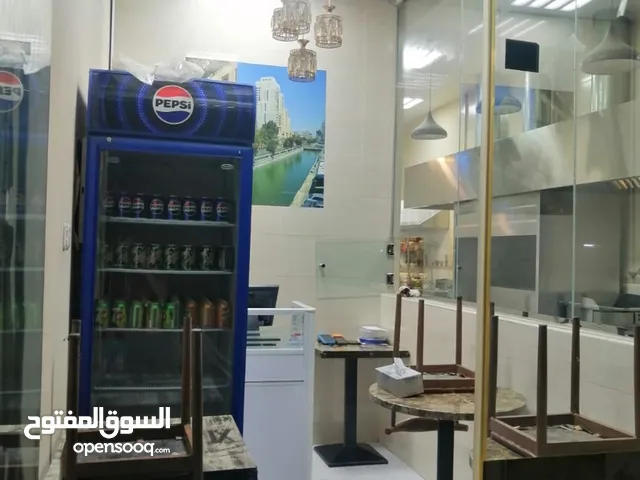 مطعم ورخصه للبيع بعجمان