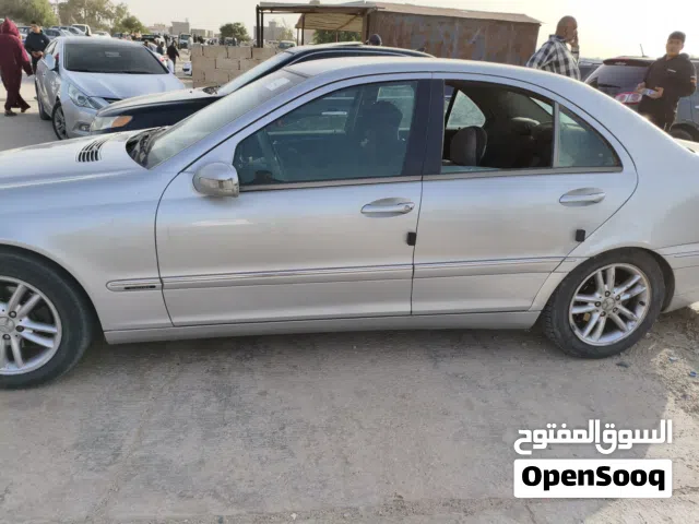 مرسيدس c200..2004