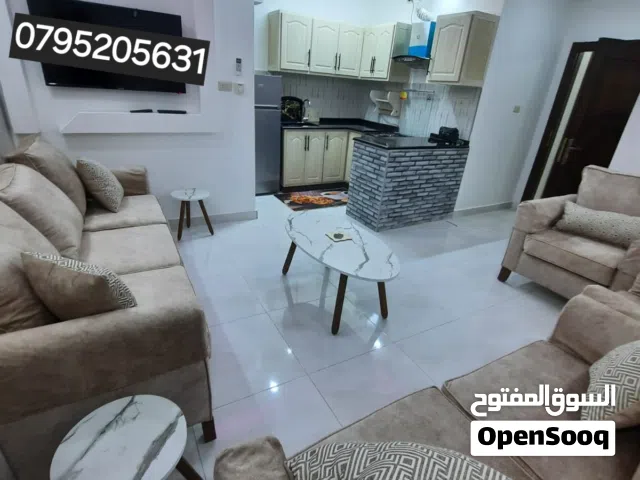 شقة مفروشة ديلوكس للايجار من المالك الجاردنز خلف سيفوى شميساني