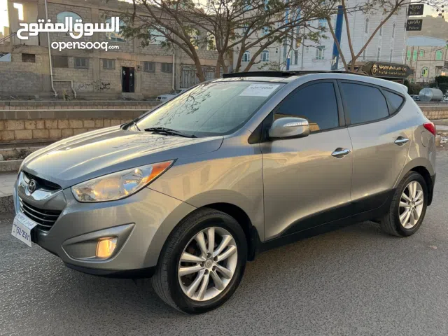 توسان 2013 فل كامل بانوراما بصمه دبل بضاعة زيروو من المالك مباشره