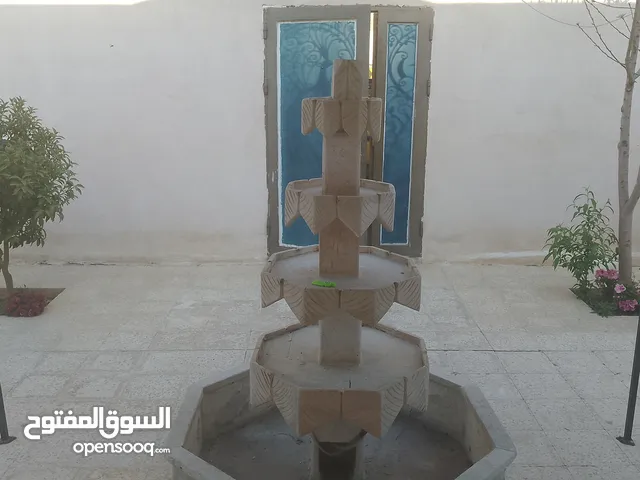 168 m2 4 Bedrooms Townhouse for Sale in Mafraq Manshiyyet Bani Hassan