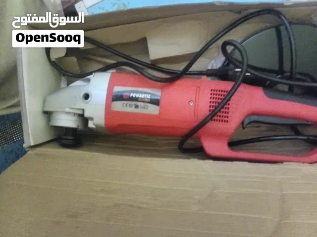 كريك سيارات. ومعدات ورش وبناء