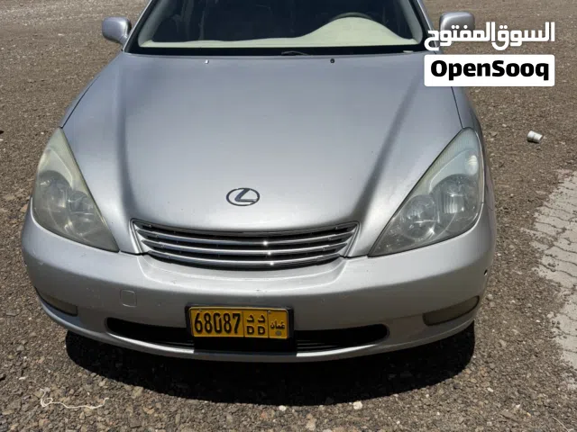 لكسز اي اس 2002