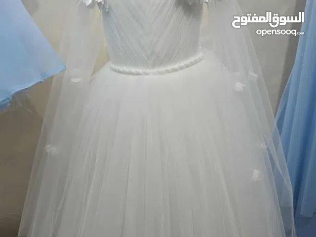 فستان ابيض للاعراس للبيع
