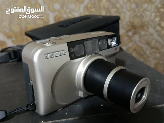 كاميرا شريط نوع Minolta شغالة للبيع.