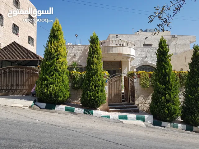 350 m2 4 Bedrooms Villa for Sale in Amman Daheit Al Yasmeen