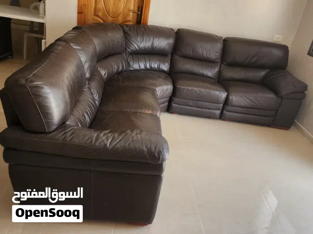 كورنر جلد طبيعي بحاله جيده جدا