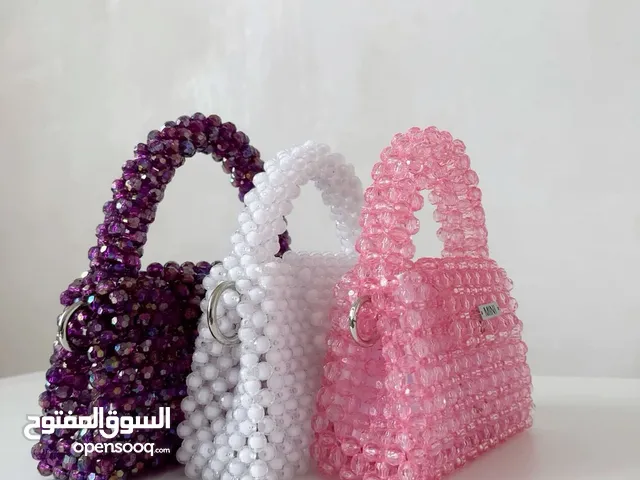 شنط خرز هاند ميد تصنع بحب من أجلكِ يا جميلة تصنع لك انتي فقط لتزيد اطلالتك تميزاً