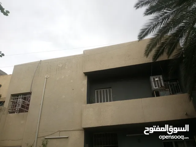 200 m2 More than 6 bedrooms Townhouse for Sale in Baghdad Al Baladiyat