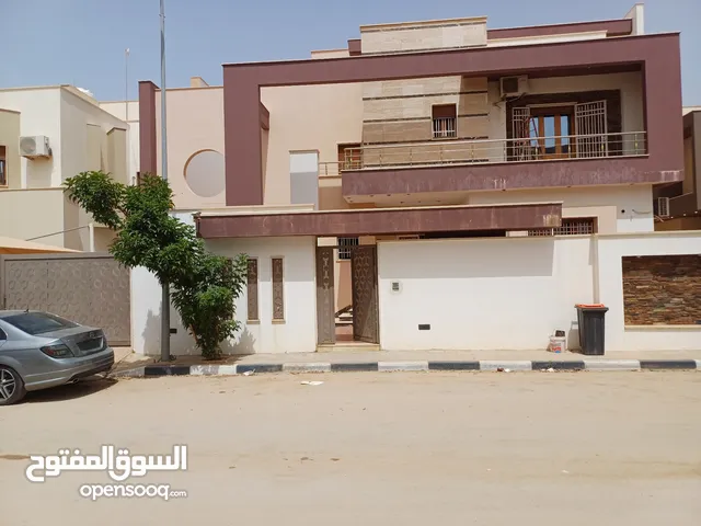 600 m2 More than 6 bedrooms Villa for Sale in Tripoli Tareeq Al-Mashtal