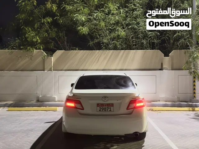 2011 تويوتا كامري GL