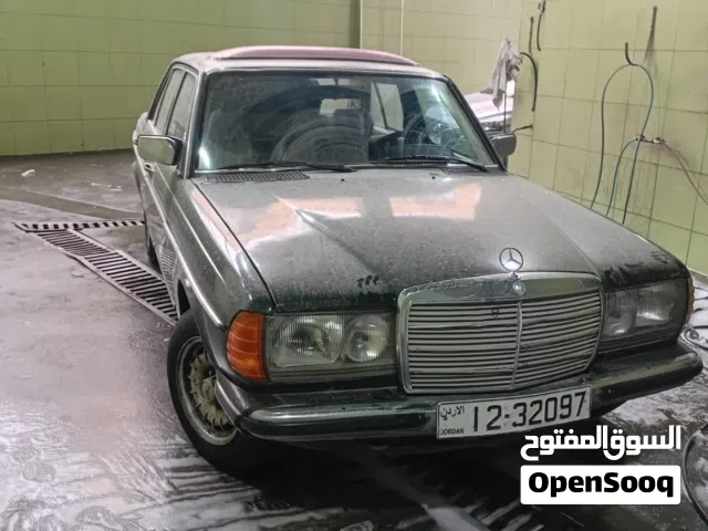 1984 Mercedes Benz C-Class C 200