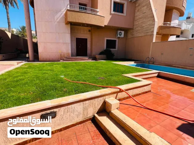 400 m2 4 Bedrooms Villa for Rent in Tripoli Janzour