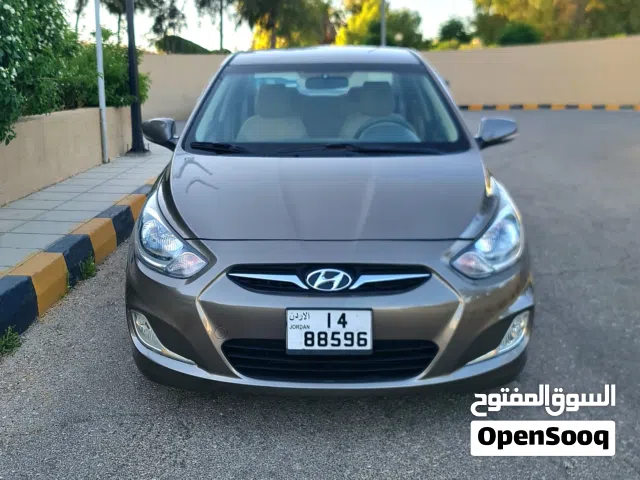2012 هيونداي اكسنت GLS