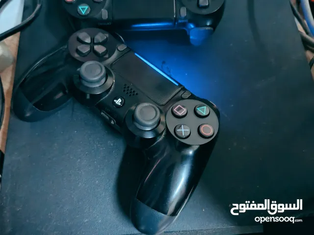 بلايستيشن (مش معدل) نظيف كثير كثير مع العاب بسعر البلاش مع ايدين اصليات نخب نخب