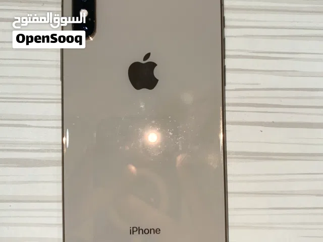 iPhone XR – 64 Go – batterie changée – très bon état