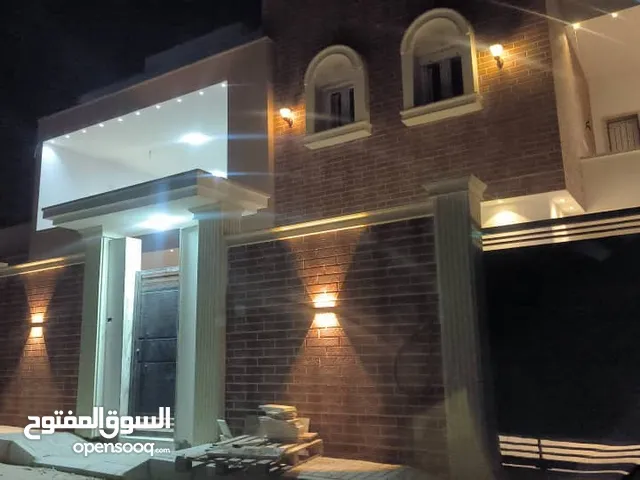 240 m2 3 Bedrooms Villa for Rent in Tripoli Al-Jabs