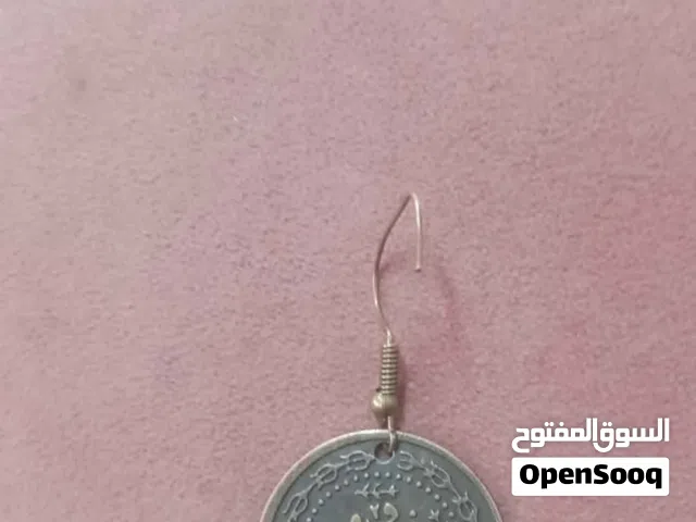 عملات واشياء قديمة