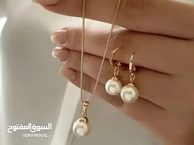 أزياء أنيقة