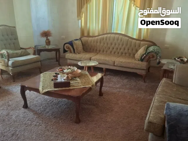 اثاث مستعمل