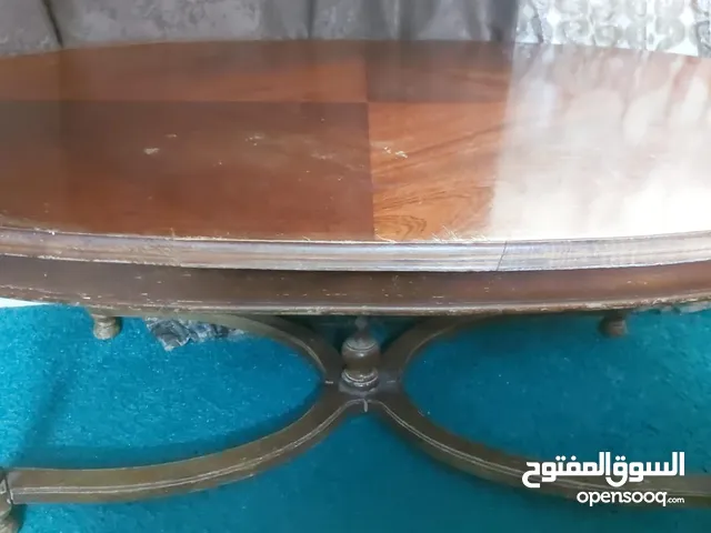 طاولة وسط ثقيله