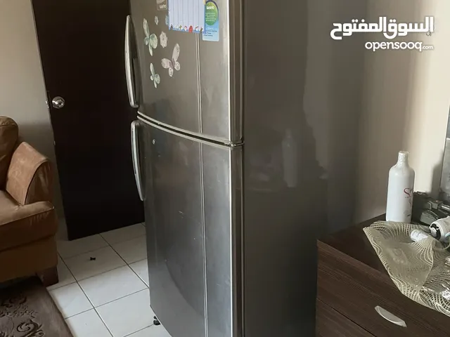 ثلاجه للبيع وبحاله ممتازه
