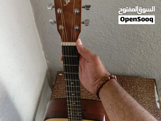 كيتار ياماها f310 جديد اجاني هدية مع كافة ملحقاتوالجنطة