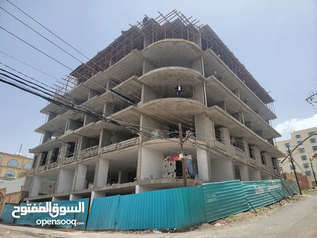 223 m2 4 Bedrooms Apartments for Sale in Sana'a Madbah