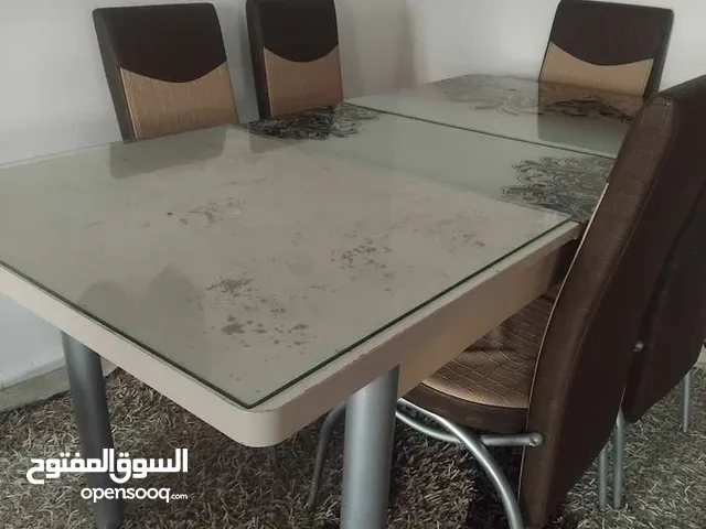 طاولة سفرة مستعملة 6 كرااااسي ،،،،،،،،،،،،،،،،