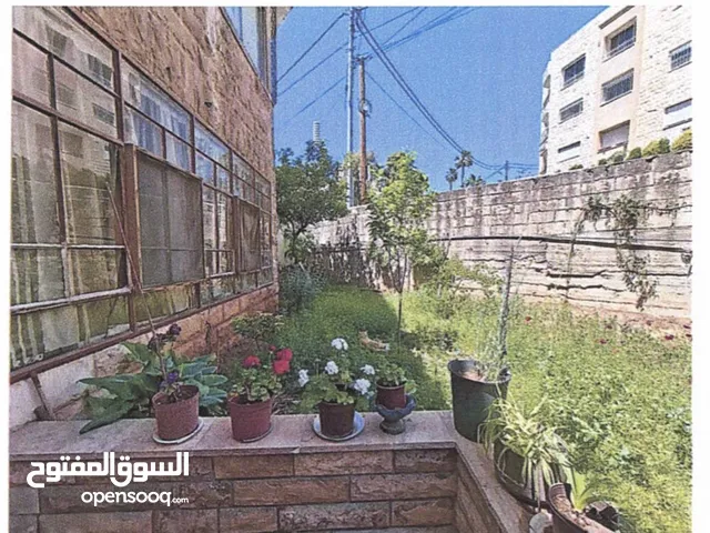 منزل ارضي للبيع في موقع مميز في جبل اللويبدة
