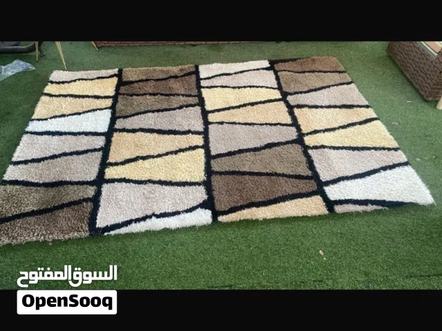 سجاد بحالة ممتازة للبيع