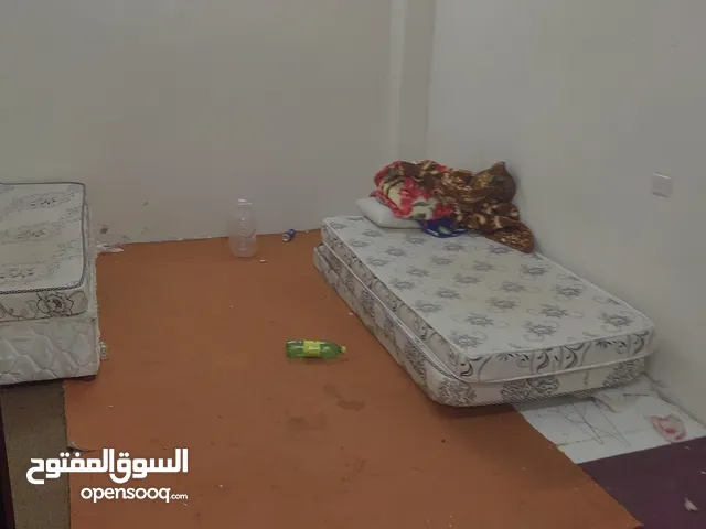 4 Bedrooms Chalet for Rent in Jeddah Hai Al-Tayseer