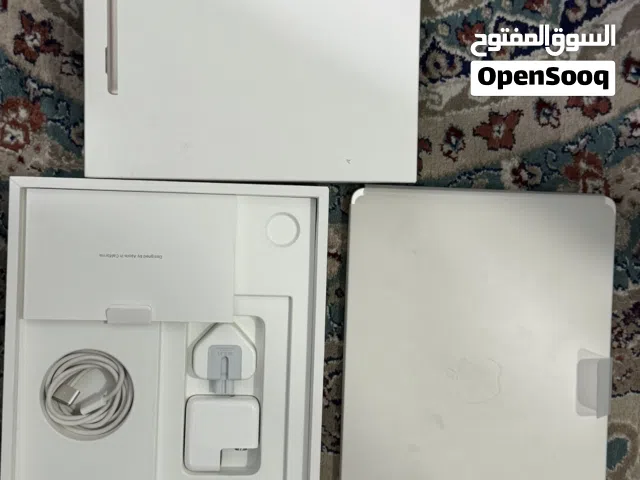 Apple Macbook Air M4 inch13.6