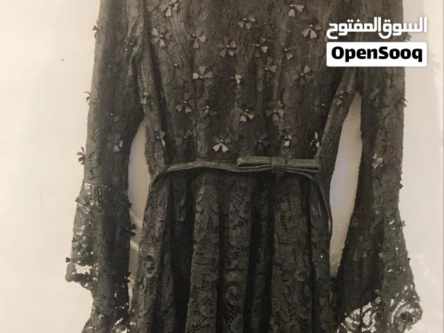 تصفية ملابس أنيقة بحالة ممتازة