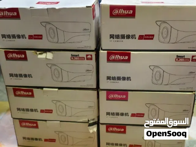 SELLING CAMERAS FOR 10 OMR ONLY ONE SEE DESCRIPTION