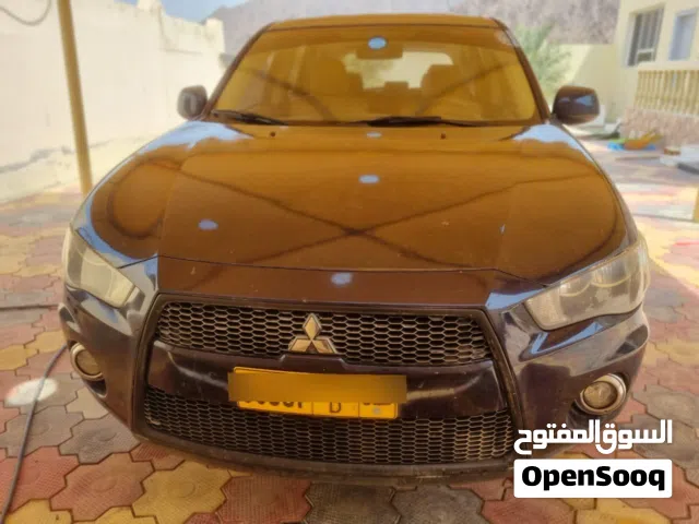2013 ميتسوبيشي اوتلاندر GLX